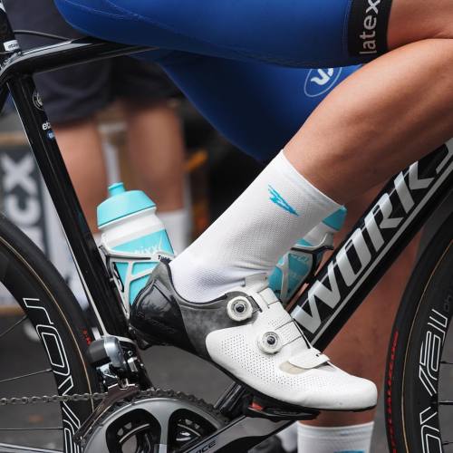 Cool socks for hot feet, product testing at the highest level. @bomtoonen @etixx_quick_step #idefeet