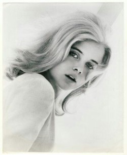 xxhorace: Sue Lyon https://painted-face.com/