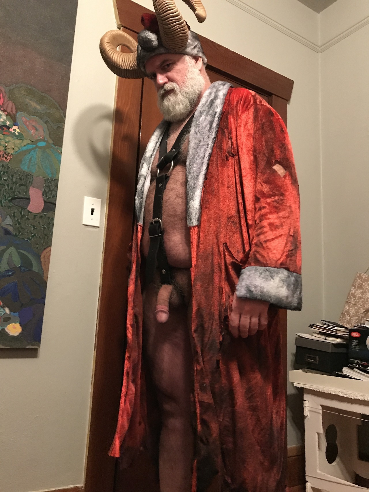 macbeef:   Santa comes to visit all his Ho Ho Hoe’s 🎅 🎅 🎅 🎅 🎅 