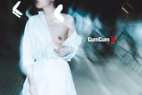cumcumx: 露出。