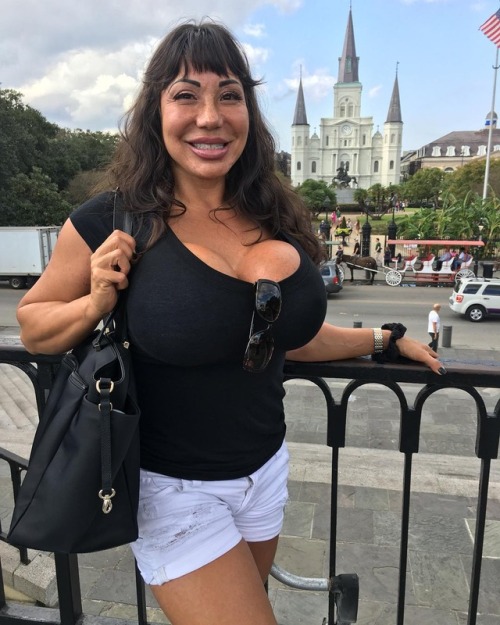 Porn Pics Busty Superstar - Ava Devine