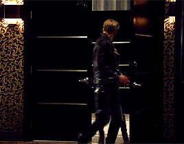 magnusizzy:malec: *is having a moment*jace: *happens*