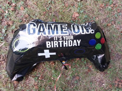 XXX andhaveapleasanttomorrow:a gamer balloon photo