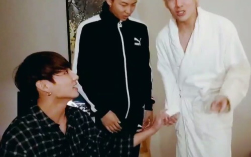 blessed with random taekook moments, thank you hobi <3…ps! look at joon staring at kook’s 