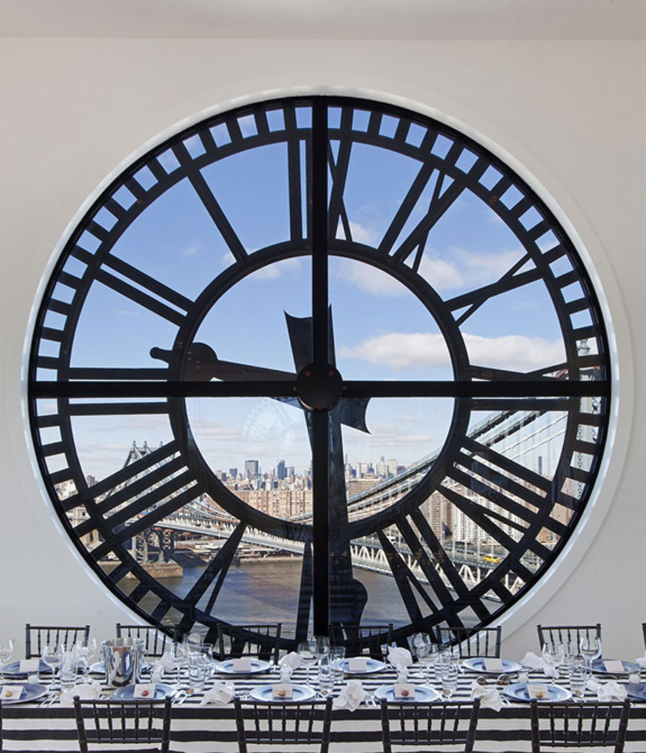 capturingherthoughts:  dark-white:  Brooklyn’s iconic Clock Tower on Main Street,