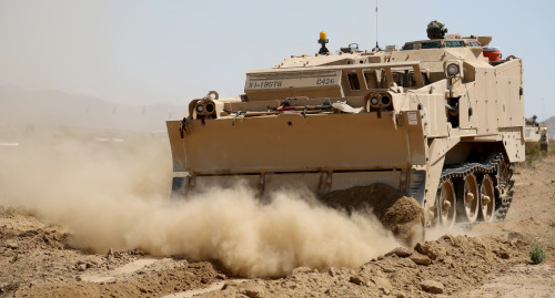 rocketumbl:  M9ACE(Armored Combat Earthmover)