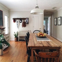 oldfarmhouse:  Alison Little 🌿 on Instagram: “If you need fruit, I’m your gal. I went a little overboard yesterday. In addition to this bowl, I have a box of apples and a big bowl of peaches. Any favorite apple recipes? 🍎”