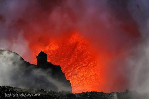 Limu o PeleThe Goddess of the great smoking mountains that form the Big Island of Hawaii produces an