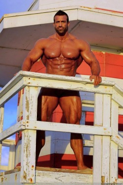 muscleaddictza:  Anthony Tenuta