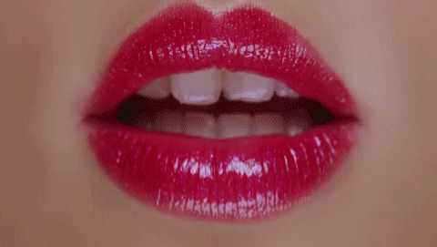sarajanecd:  housewife4fantasylife:  XOXO H4FL  Lips are sooo sexy, don’t you agree?
