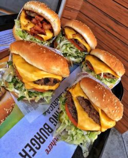 yummyfoooooood:  Double Cheeseburgers and Bacon Cheeseburgers