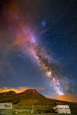 morethanphotography:  Starry night by ZekiSeferoglu