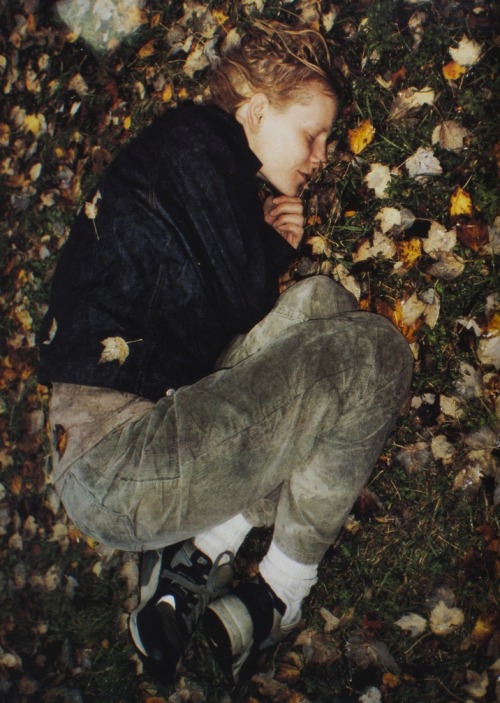 codien:  Kirsten Owen by Juergen Teller for Joe’s #2, November 1998 