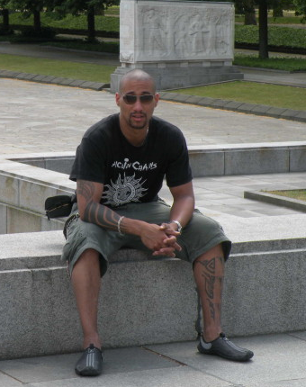 meatman4life:  diorminaj:  gigashomines:  ScannerDarkly San Francisco, California United States	VictorAge	37 years old.Height	6 ’ 0 “/182.9 cmWeight	208 lbs/94.349 kg   fine   Yassss