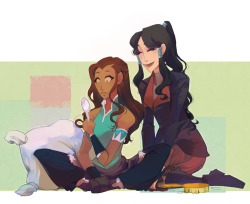 chocolapeanut:  Some attempt at Korrasami. They should totally have done that in canon! 