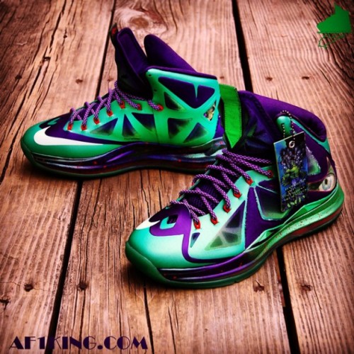tharealsinister:  NIKE LEBRON X “JADED HULK” CUSTOM\ Chef from GourmetKickz channeled “The Incredible Hulk” for his latest custom. The Nike LeBron X“Jaded Hulk” Custom incorporates frayed purple textile material on the upper of a Nike
