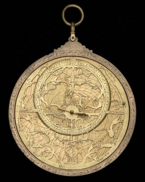 levantineviper: Old Arabic astrolabes. The front (left) and back (right) of each is pictured.  