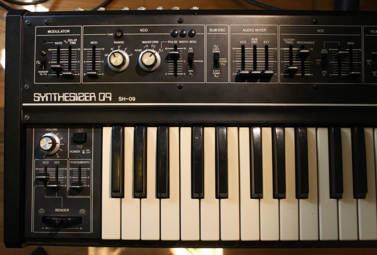 jordanssynths: Roland SH-09, Analog Synthesizer.