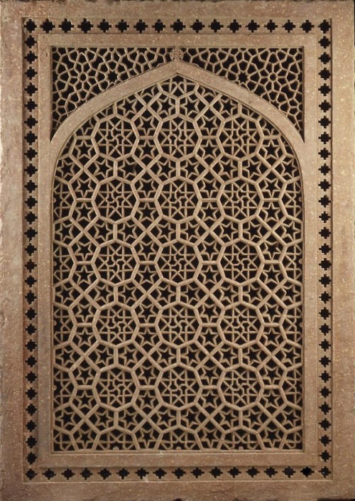 met-islamic-art:Pierced Window Screen, Islamic ArtRogers Fund, 1993Metropolitan Museum of Art, New Y