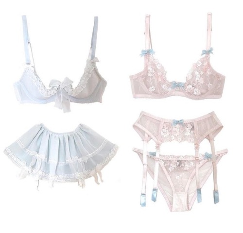 littledolled:  @dollymilk her new lingerie is so pretty 🎐