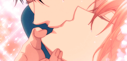 dazushi:Igarashi performing CPR on Nana and Nishina taking pictures of it