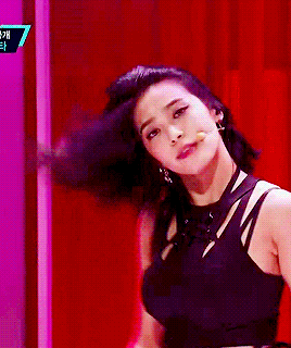 femaleidols:  bora @ 160623 music bank  