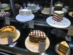 seoulsistersue:  Cake at Dore Dore! It was