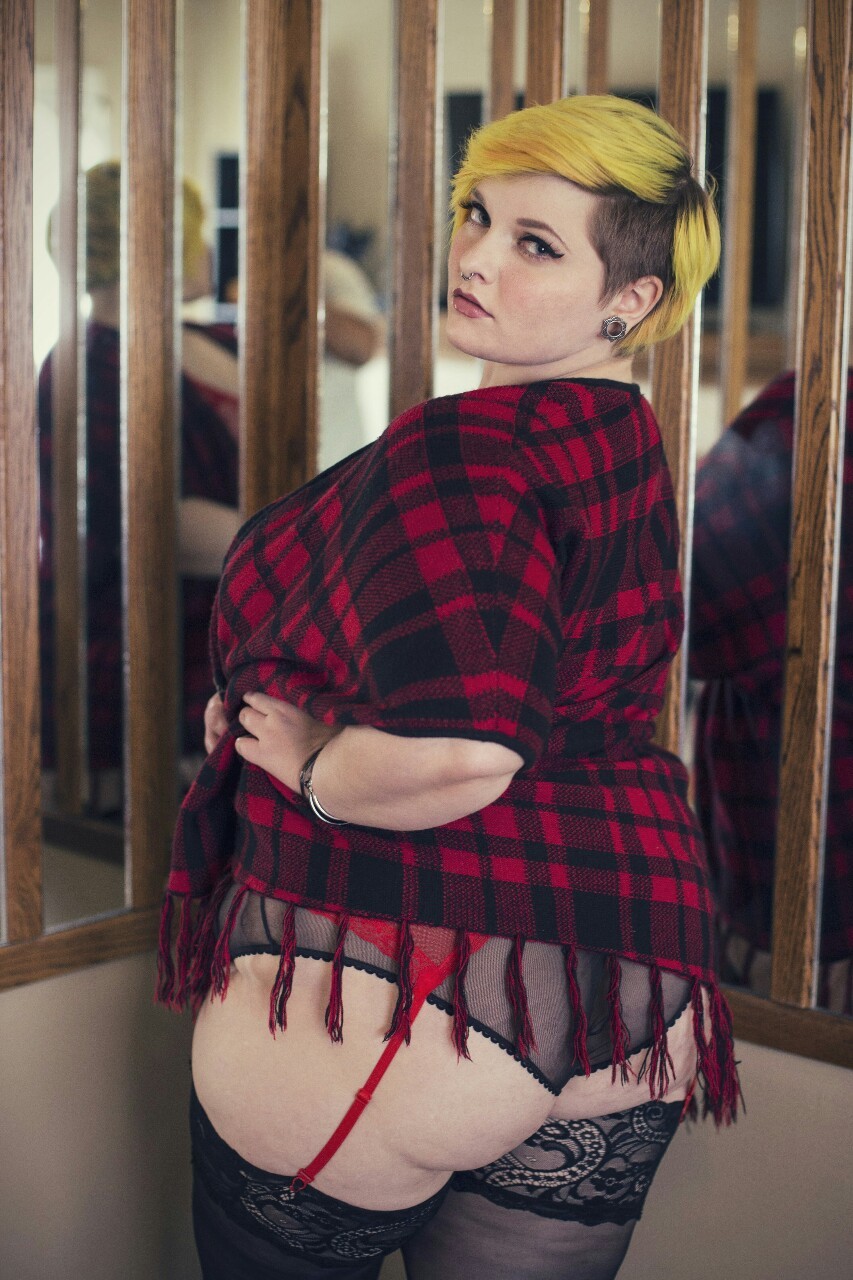 rollsofdestiny:  Model: Charity (rollsofdestiny.tumblr.com)