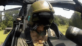 celer-et-audax:An Apache AH Mk1 from 673 Squadron, Army Air Corps conducting confined areas flying p
