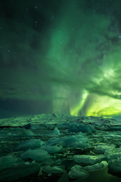 plasmatics-life:  Emerald night by Aurel Manea | (Website)