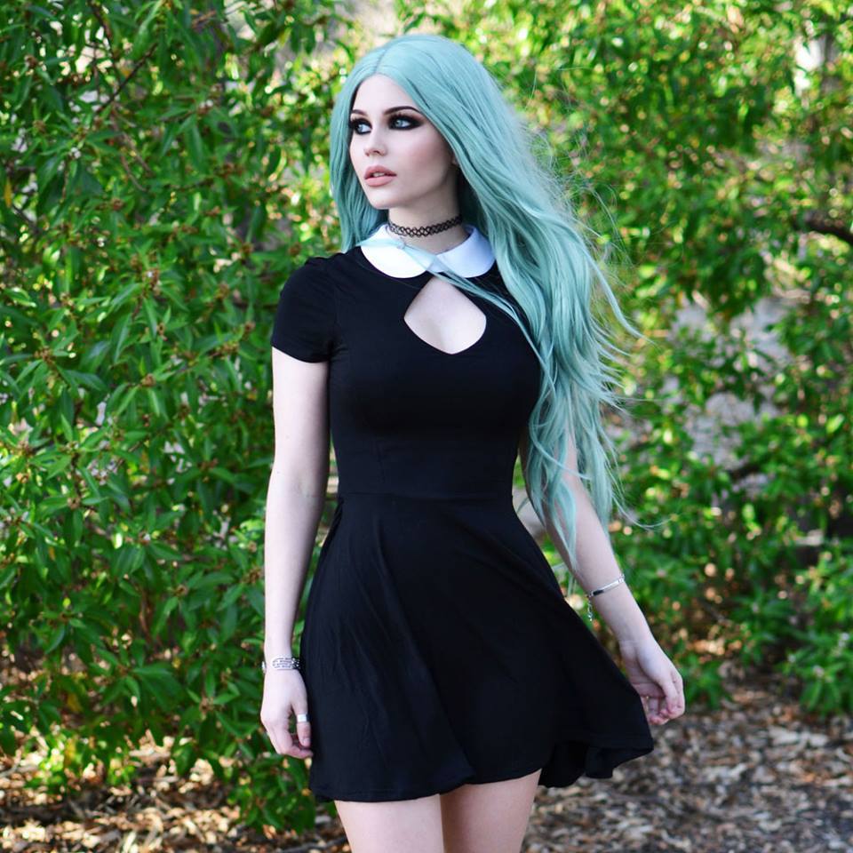 gothicandamazing:    Model: Dayana MelgaresDress: KillstarWig: DonalovehairWelcome