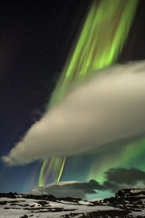 touchdisky:  Aurora Borealis at Lake Myvatn | Iceland by Park Jongwoo (Website)