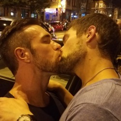 gay-purelove:  Street lights, Paris, your kiss, your touch.