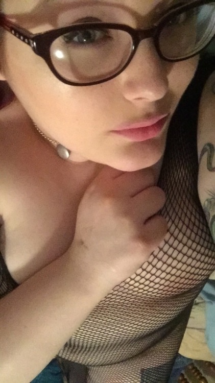 redheadslutt:  redheadslutt:  redheadslutt:  I actually really like this thing a lot for some weird reason 😍  In case you missed these last night 😏  HOLY SHIT THIS HAS OVER 1000 NOTES 🙌🏻🙌🏻