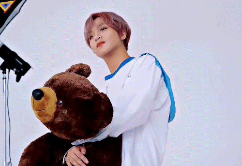 Haechan 2022 Nct Dream Seasons Greetings