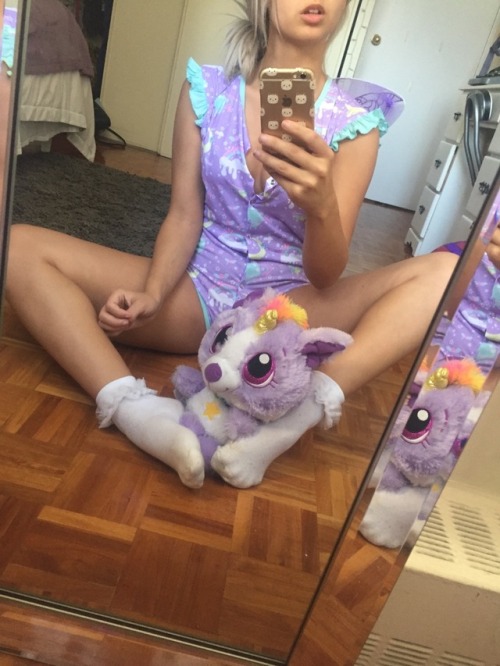Sex sunshine–babydoll:  New onesies call pictures