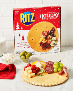 Sex grooveland:https://nerdist.com/article/giant-ritz-cracker-doubles-as-serving-platter/ pictures