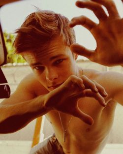 thegayfleet:  Nicholas Hamilton by Kai Z