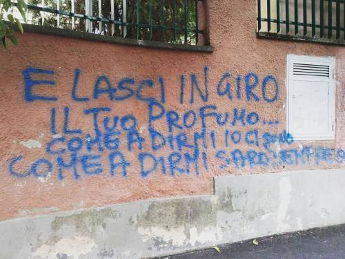 olheosmuros:  E você deixa no ar o seu perfume… Como se me dissesse “estou aqui”, como se me dissesse “estarei sempre”. Roma, Itália. Foto de Juliana Winkel #olheosmuros #roma #italia #pixo #amor #artederua #urbanart #streetart #arteurbana