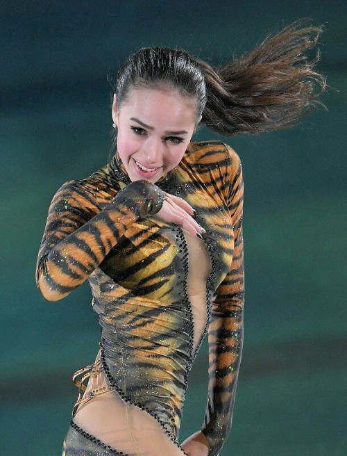 grianneohmsford:Fabulous Alina.