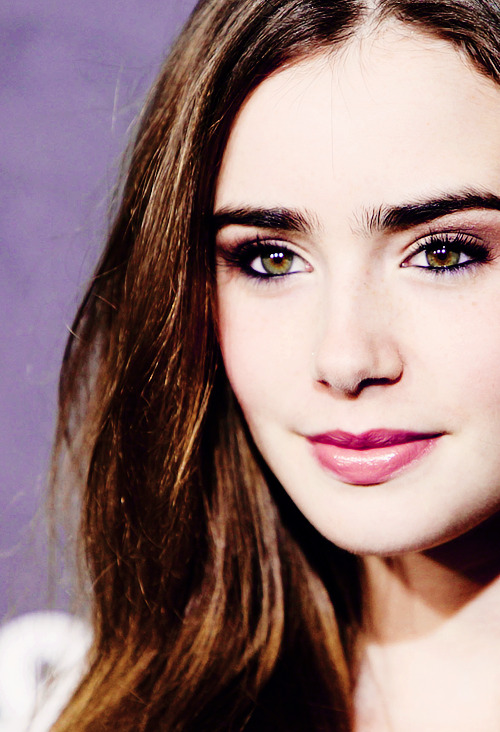 Daily Lily Collins