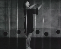 aozoramusume:  A Page of Madness (Teinosuke Kinugasa, 1926) 