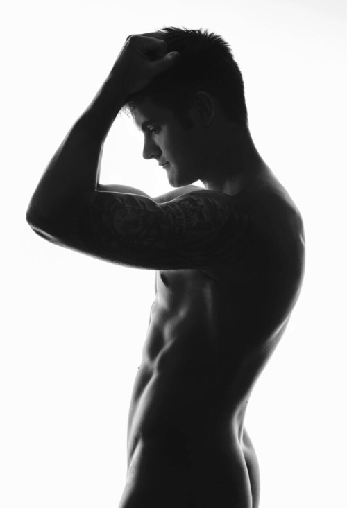 southafricangayboy:  Can we discuss how fucking hot this guy is? Damn. 
