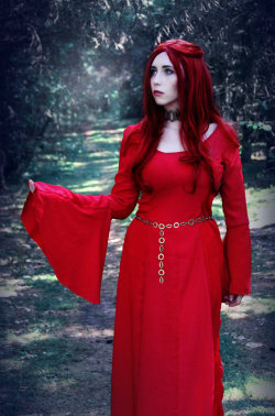 cosplay-galaxy:  Melisandre (GOT) by Stephanie-van-Rijn