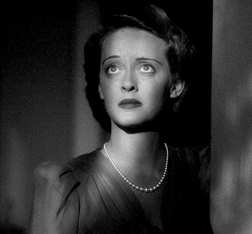 userharringtons:  joy’s 1K follower celebration:💜 + Bette Davis for @neve-campbellsBette Davis as Leslie Crosbie in The Letter (1940), dir. William Wyler.
