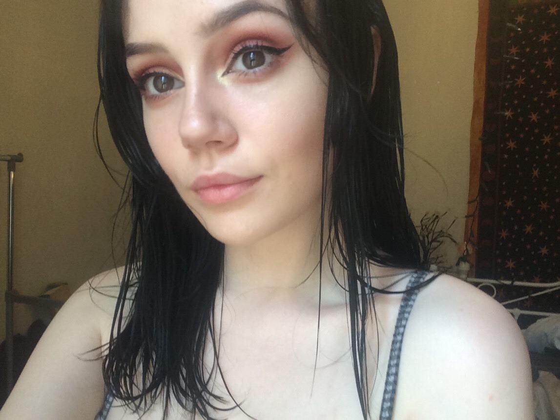 agingb0nes:  🌞🌞  IG: charlottealex_