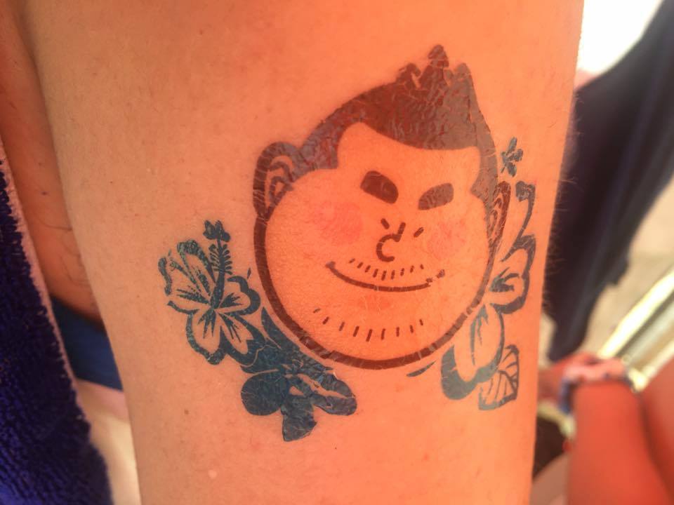 noodlesandbeef:  gaymanga:  Bear Festival (熊祭) is a huge bear beach party in