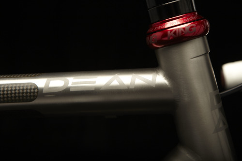 bikeshowcase: Dean Custom Titanium/Composite Road Bike