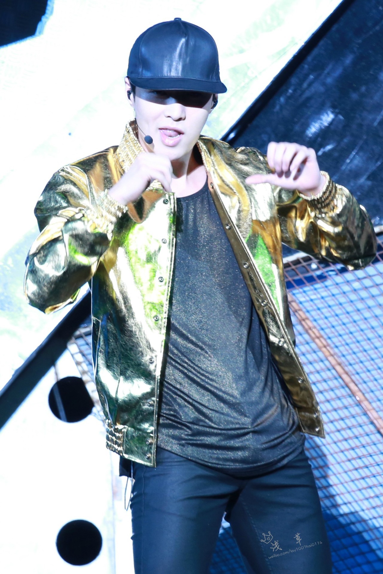 fy-yixing:  photo by 浅草;DO NOT EDIT. (1/2/3/4/5/6) 