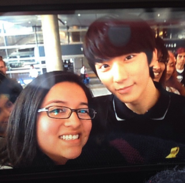 fuckyeahchanshik:  Gongchan took a selca with a very lucky fan! @ LAX 140501 | ©